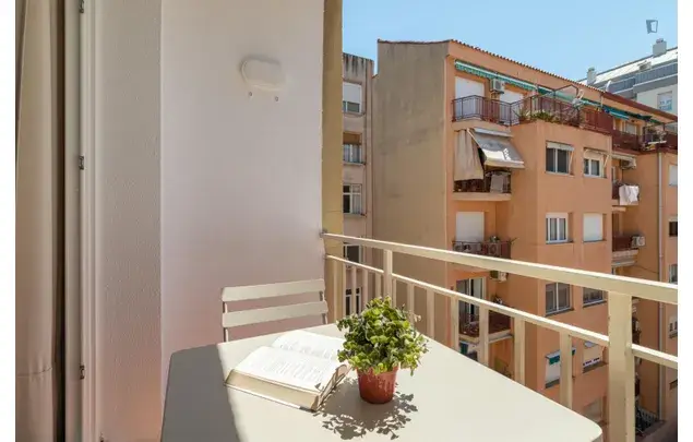 Alquiler Apartamento 4 Dormitorios Barcelona 3-24 Meses