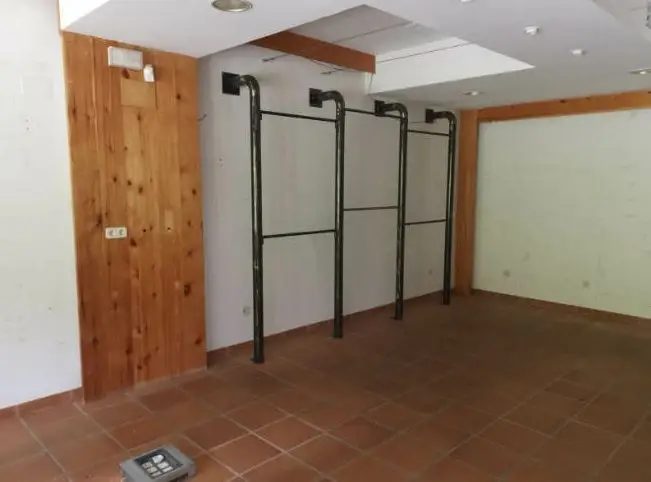 Local en Venta 71m2 Jaca Calle Escalar Ag Astun