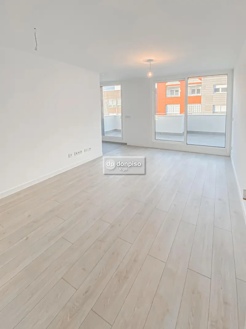 Atico en Venta Vigo: Lujo, Vistas y Terraza Panoramica