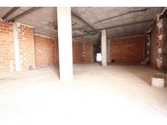 Alquiler Local 300m2 Elda Zona Chapi