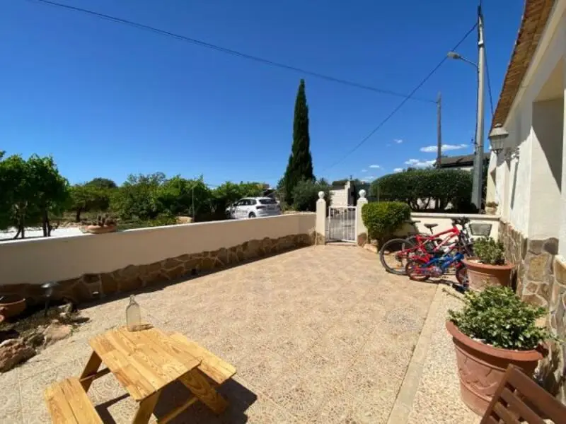 Villa de 4 dormitorios en Los Montesinos