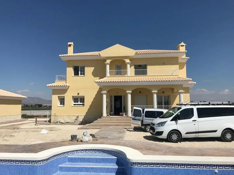 Villa Personalizable en Novelda 3 Dormitorios Piscina