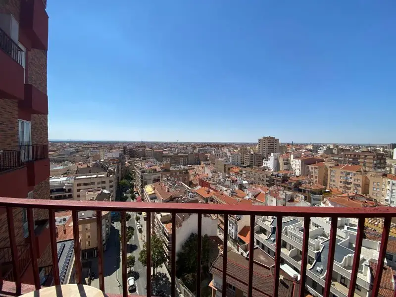 Venta piso con terraza en Albacete centro, 3 dormitorios