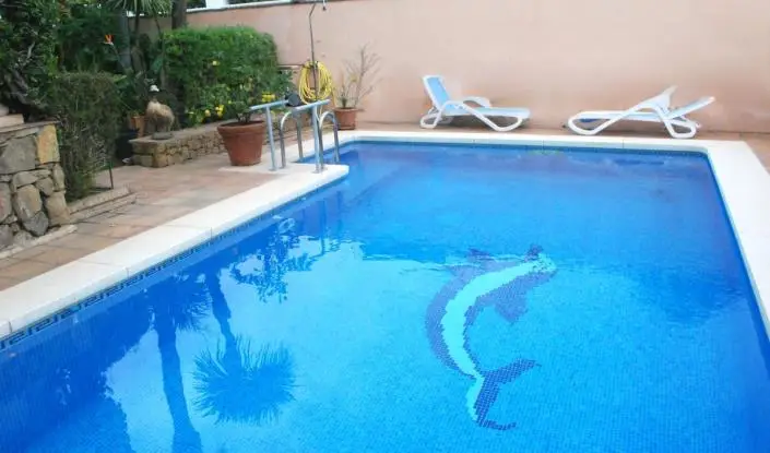 Villa en Marbesa 5 Dormitorios 4 Baños Piscina Cerca de la Playa