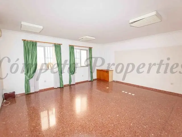 3 Bed Apartment for sale