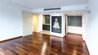 Piso en venta en Santa Eulalia con parking y balcon