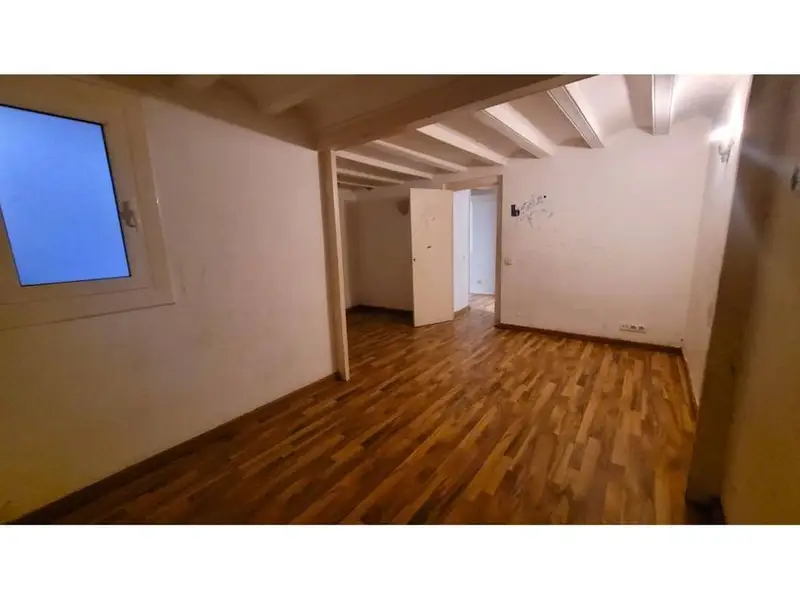 venta Local Comercial en Sants, Barcelona (BVGH1119-1)- Globaliza