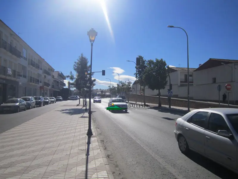 Venta Local Comercial 588m2 Ctra N-340 Huercal Overa