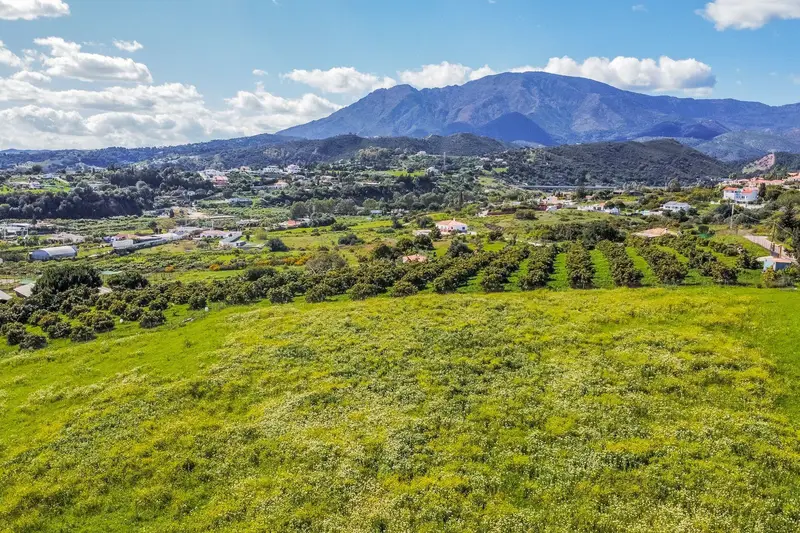 Terreno Rústico en Venta Estepona 14272m2 Vistas al Mar