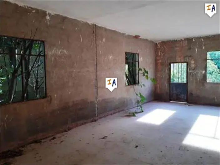 Propiedad Comercial con Vivienda en Cordoba Lucena CM114