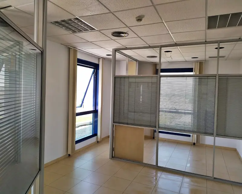 Local Comercial 6172 m2 Sevilla Torneo Parque Empresarial