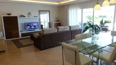 Apartamento en Puerto Banús cerca de la playa