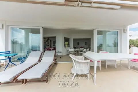 Casa en Es Cubells con Vistas al Mar de 180º