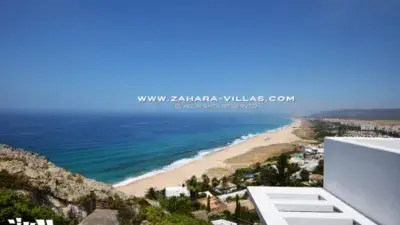 Chalet de Lujo en Atlanterra con Vistas Panor	micas