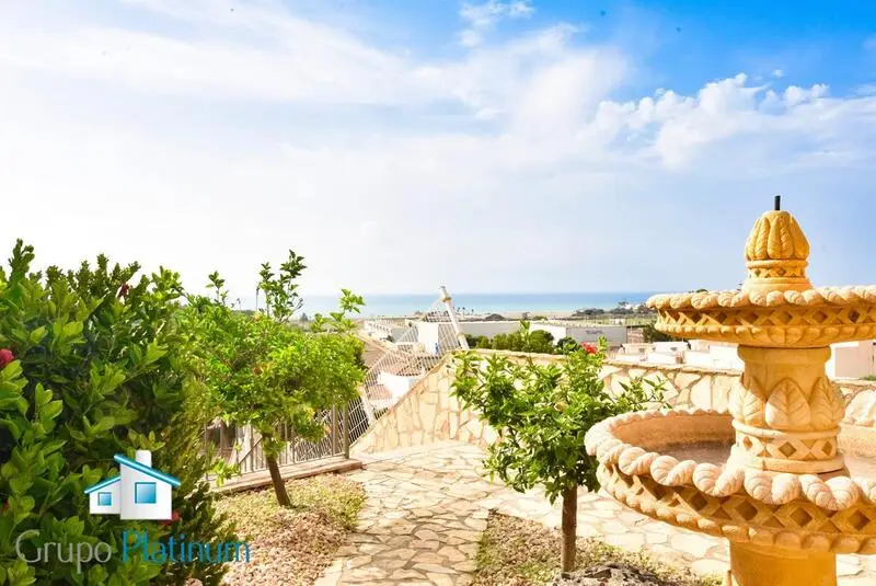 Apartamento en Palomares con Vistas al Mar y Garaje