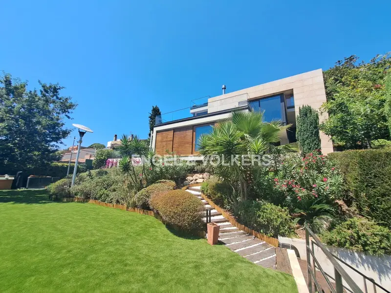 Chalet en Calella con Vistas al Mar Reformado 2024