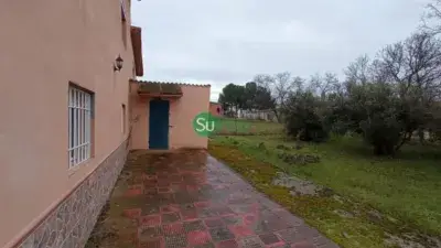 Chalet en Venta en Yeles Cerca de Colegios y Supermercados