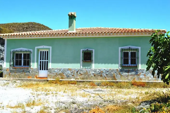 Villa 3 Dormitorios Venta Acceso Doble Garaje Grande Arboles Frutales