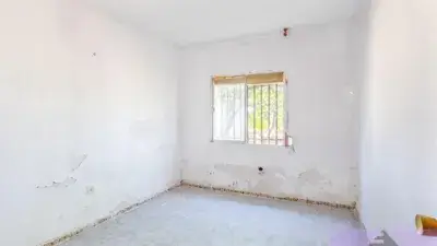 Chalet en Venta en Lominchar 3 Dormitorios 2 Baños Jardin