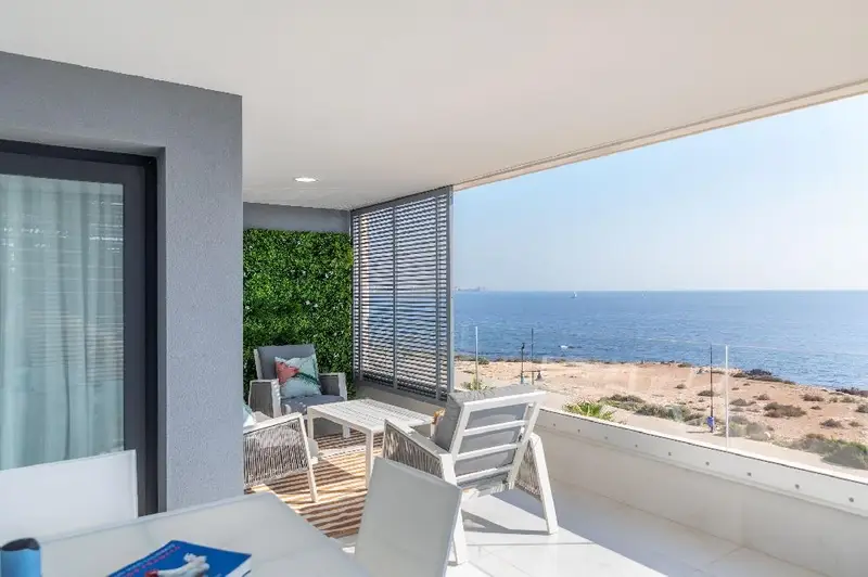 Apartamento 2 Dormitorios Punta Prima Orihuela Costa