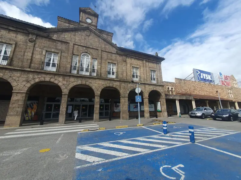 Venta Local Comercial Reformado Corvera Asturias