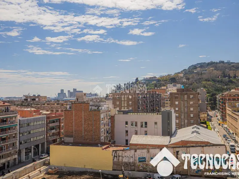 Atico con Terraza en Paralelo Barcelona
