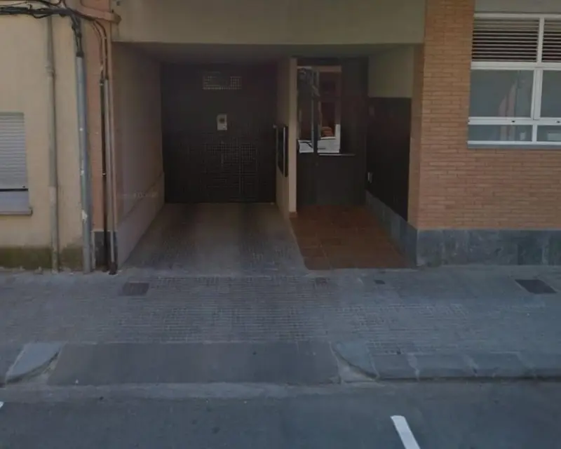 Garaje en Venta en Salt 12m2