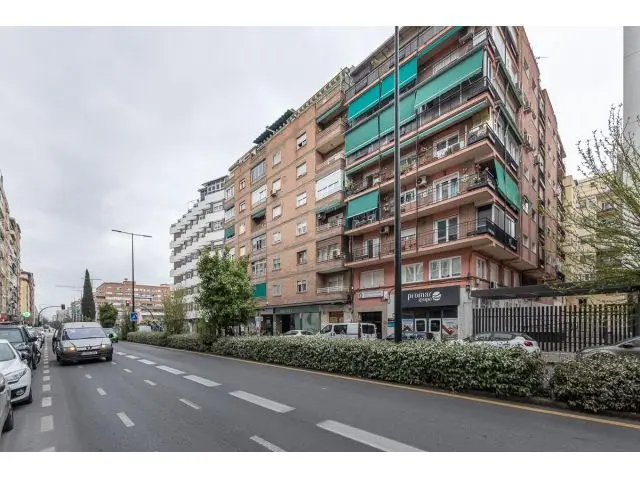 Venta Piso 5 Dormitorios Granada Camino Ronda