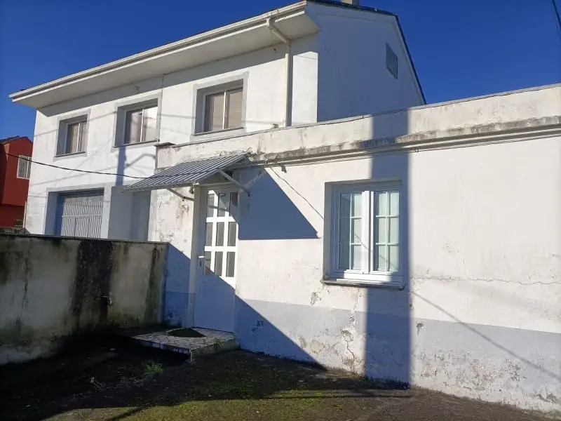 Pareado en Venta Ferrol 4 Dormitorios Garaje Patio