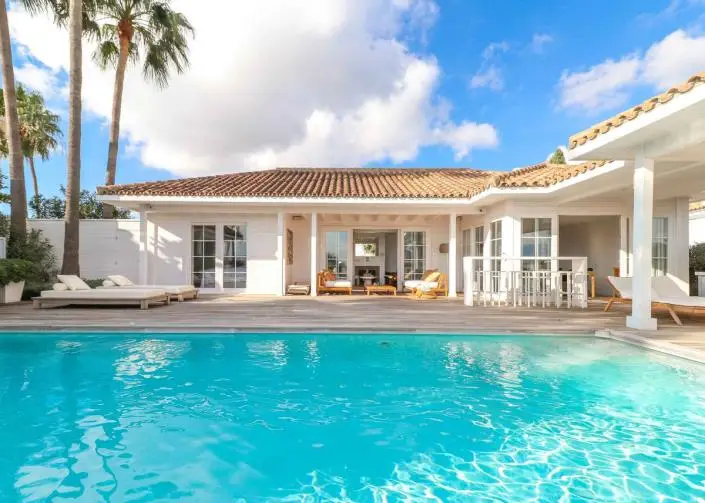 Villa de Lujo en Venta 4 Dormitorios La Alquería Benahavís