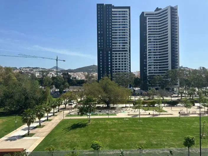 Apartamento 3 Dormitorios Malaga Cerca Estadio Inversión