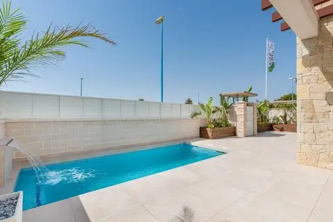 Villa Independiente Innovadora 3 Dormitorios Piscina Cerca Playa