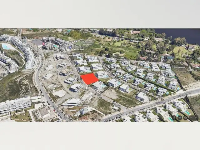 Terreno en Venta Cancelada Estepona para construir Chalet de Lujo