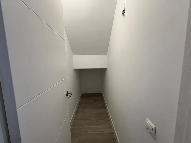 Casa Adosada Reformada 3 Plantas Aire Acondicionado Azotea Privada