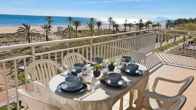 Apartamento Gandia Playa Estudiantes Familias 3 Dormitorios Piscina Parking