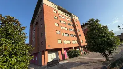 Piso en venta en Calle Teverga Las Campas 80m2 2 habitaciones