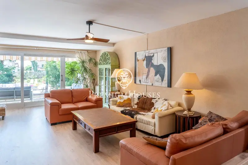 Chalet en Sitges con piscina y garaje para 4 coches