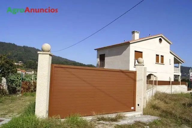 Venta  de Chalet nuevo con parcela en Pontevedra