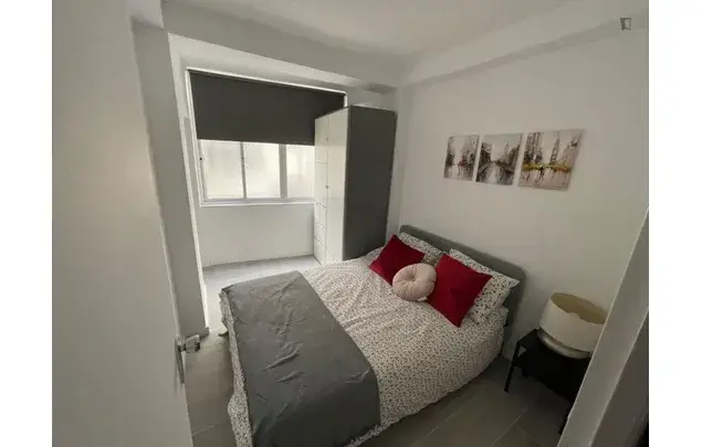 Apartamento 4 Dormitorios Malaga Centro Cerca Universidades