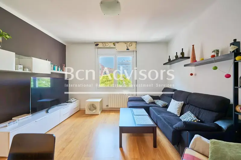 Piso Reformado Eixample 78m2 3 Dormitorios 2 Baños Cerca Sants