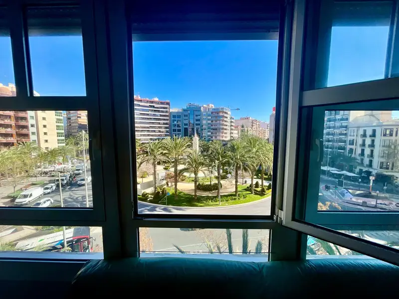 Venta Piso con Terraza en Centro Alicante 5 Dormitorios 2 Baños