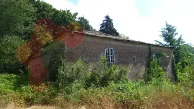 Finca Rustica con Capilla y Horreo en Venta