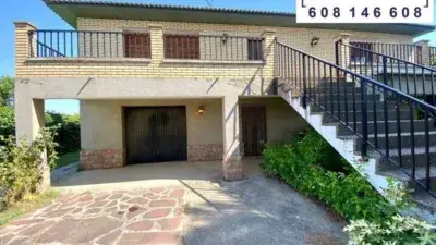 Chalet en venta en Calle Miguel de Unamuno