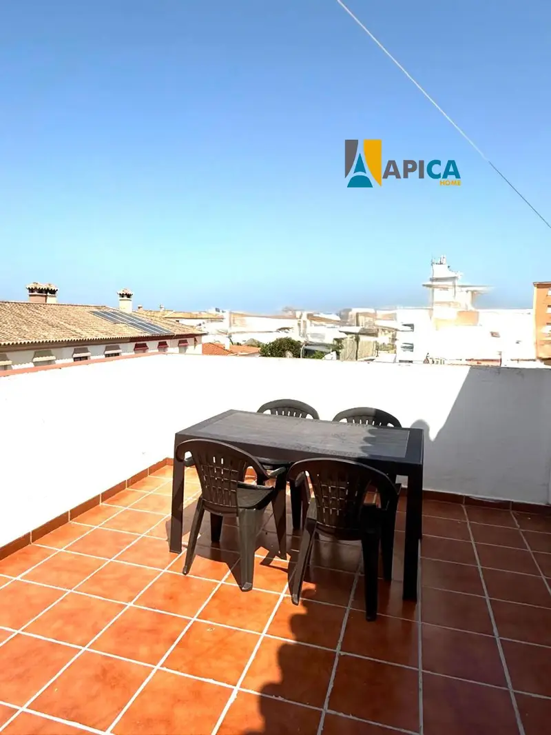 Dúplex en Algeciras cerca de la playa con terraza