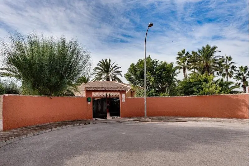 Villa de Lujo 5 Dormitorios Piscina Privada Torrevieja