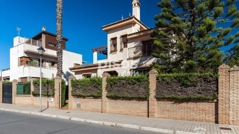 Chalet en venta en Calle Valencia