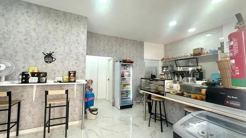 Local Comercial con Licencia en Torrevieja - Junto al Puerto