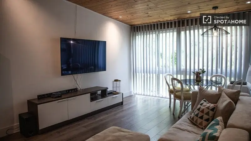 Apartamento 3 dormitorios 1 ba																																													
																																													
																																													
																																													
																																													
																																													
																																													
																																													
																																													
																																													
																																													
																																													
	
 Madrid Spotahome