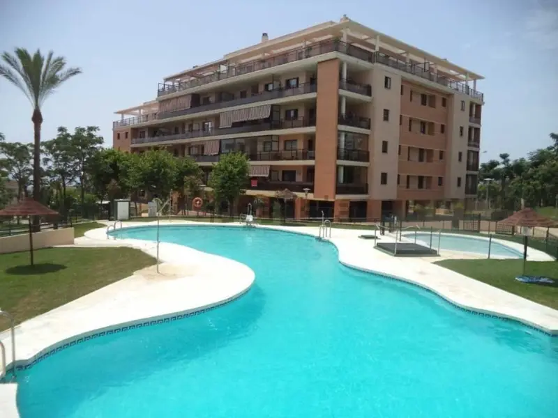 Habitacion Alquiler Malaga Cerca Mar Piscina Gym