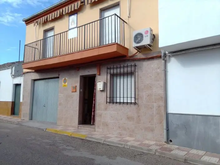 Casa de Pueblo 4 Dormitorios en Venta
